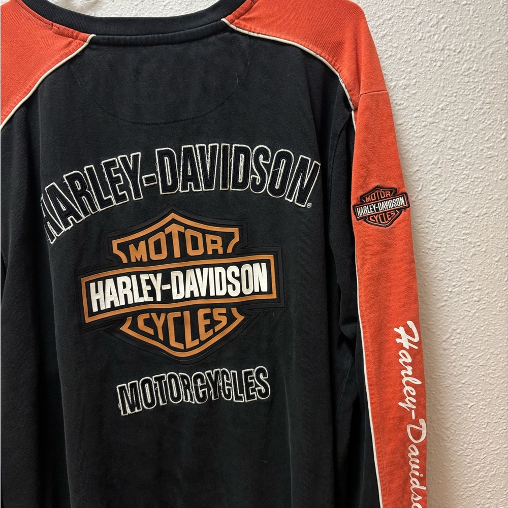 Vintage Harley-Davidson Black Tee with Winged Logo Detail - Picture 5 of 10